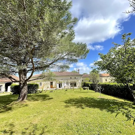 La Maison De La Combe *